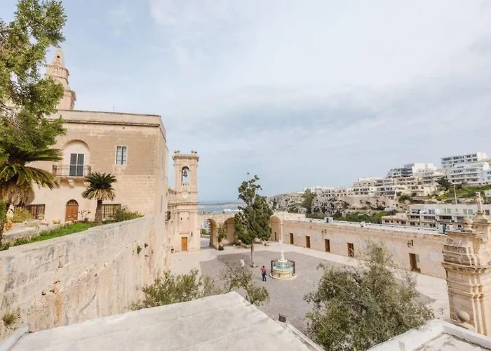 2bed Mel With Church Views By Homely Malta! Lägenhet *