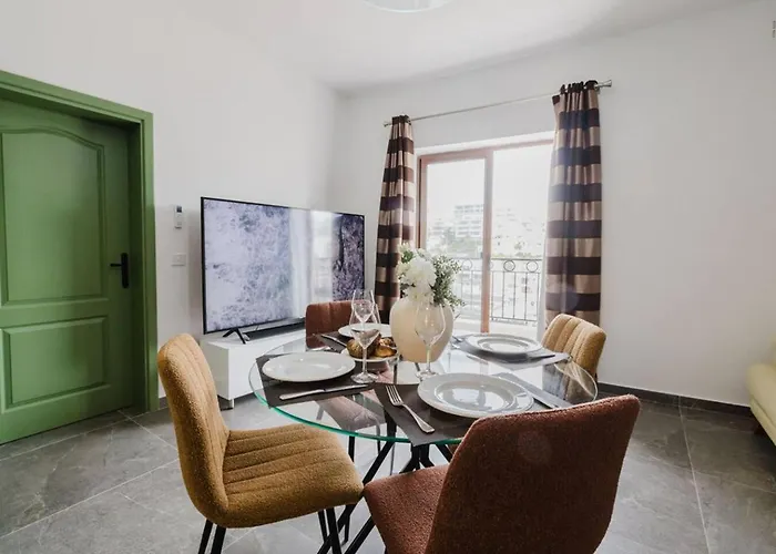 公寓 2bed Mel With Church Views By Homely Malta!